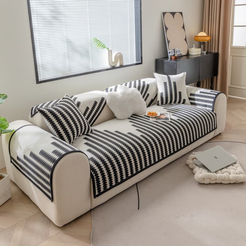 2025 Luxury All-Season Sofa Pad - Non-Slip, Cat-Dog Scratch Resistant, Premium Chenille