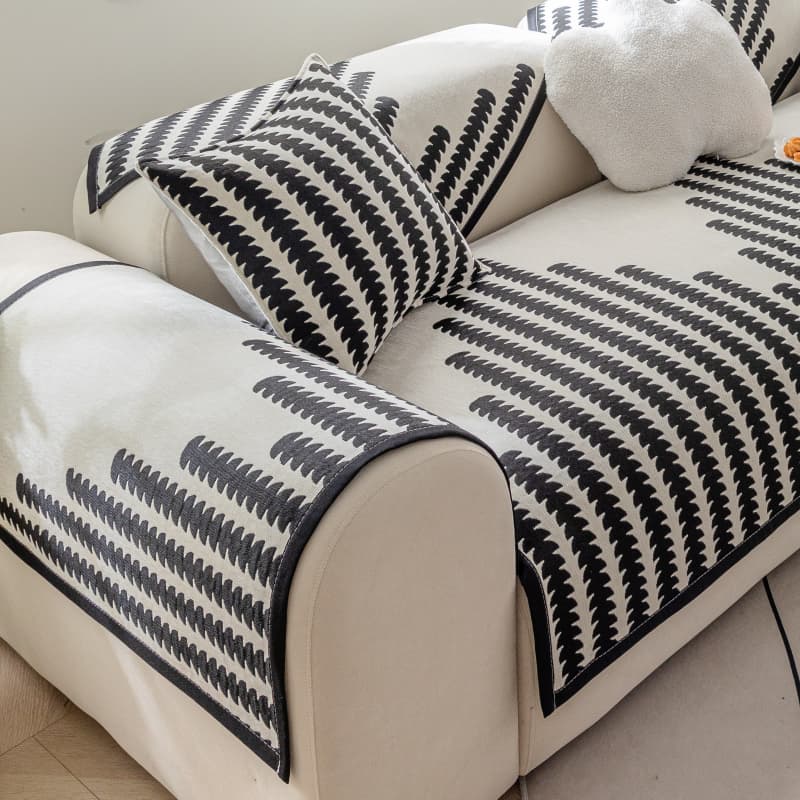 2025 Luxury All-Season Sofa Pad - Non-Slip, Cat-Dog Scratch Resistant, Premium Chenille